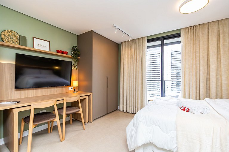 Studio Completo p/ 4 pessoas no All Batel -BAT1714