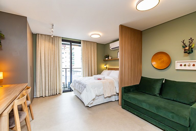 Studio Completo p/ 4 pessoas no All Batel -BAT1714