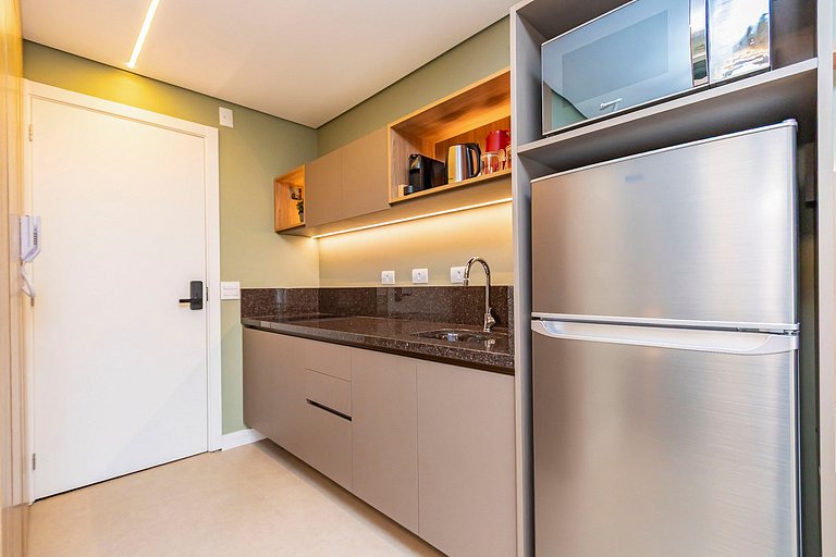 Studio Completo p/ 4 pessoas no All Batel -BAT1714