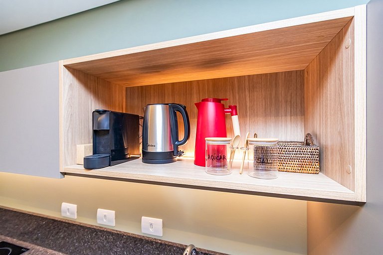 Studio Completo p/ 4 pessoas no All Batel -BAT1714