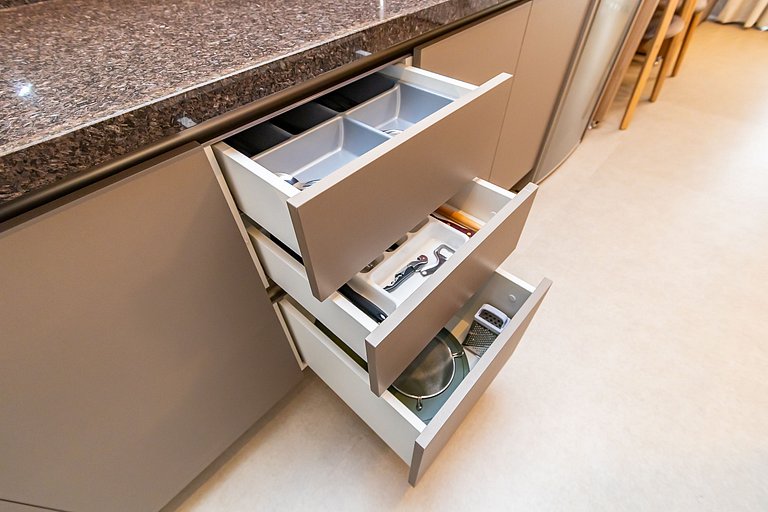 Studio Completo p/ 4 pessoas no All Batel -BAT1714