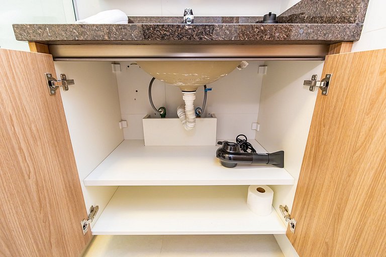 Studio Completo p/ 4 pessoas no All Batel -BAT1714