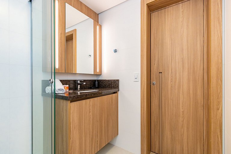 Studio Completo p/ 4 pessoas no All Batel -BAT1714