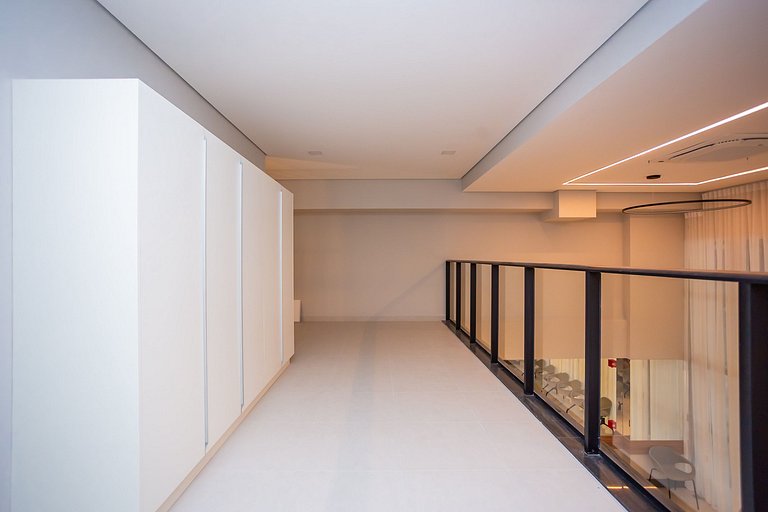 Studio Completo p/ 4 pessoas no All Batel -BAT1714