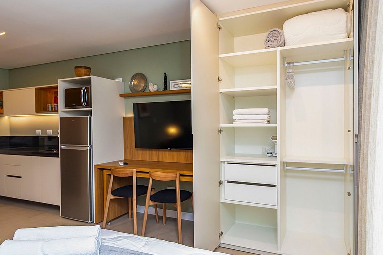 Studio Premium em Prédio com Piscina - BAT1814