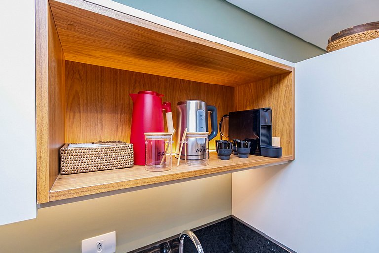 Studio Premium em Prédio com Piscina - BAT1814