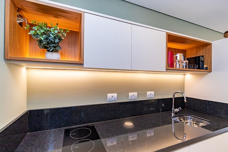 Studio Premium em Prédio com Piscina - BAT1814