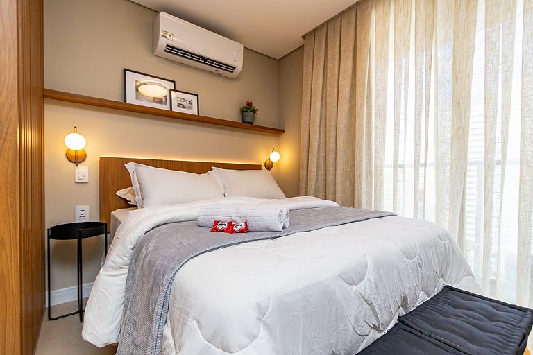 Studio Premium p/ 4 pessoas no All Batel - BAT1816