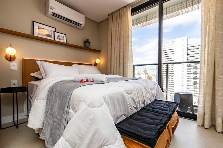 Studio Premium p/ 4 pessoas no All Batel - BAT1816