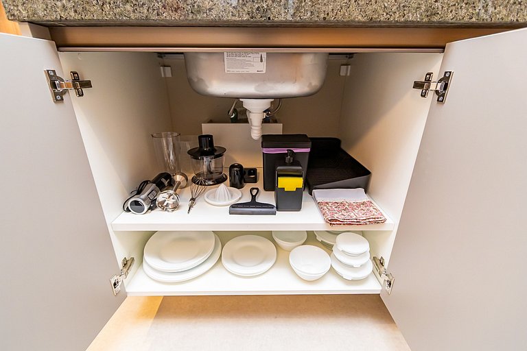 Studio Premium p/ 4 pessoas no All Batel - BAT1816