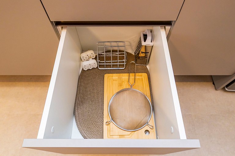 Studio Premium p/ 4 pessoas no All Batel - BAT1816