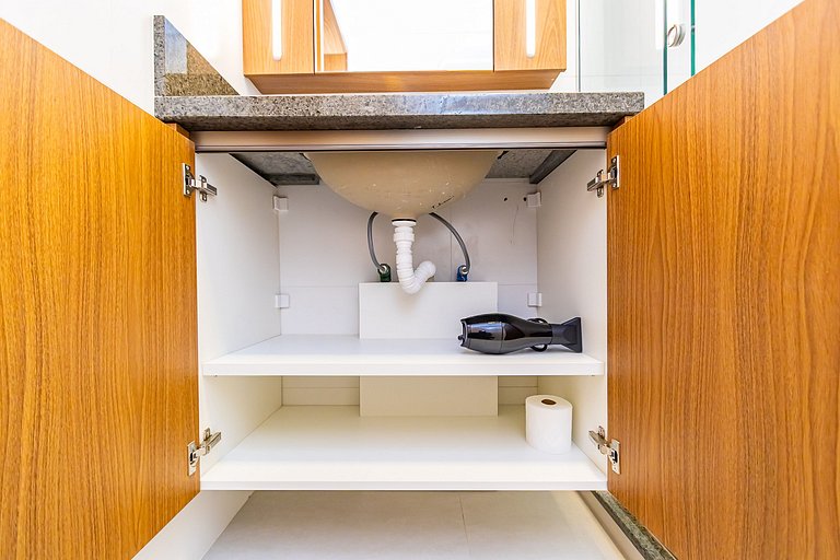 Studio Premium p/ 4 pessoas no All Batel - BAT1816