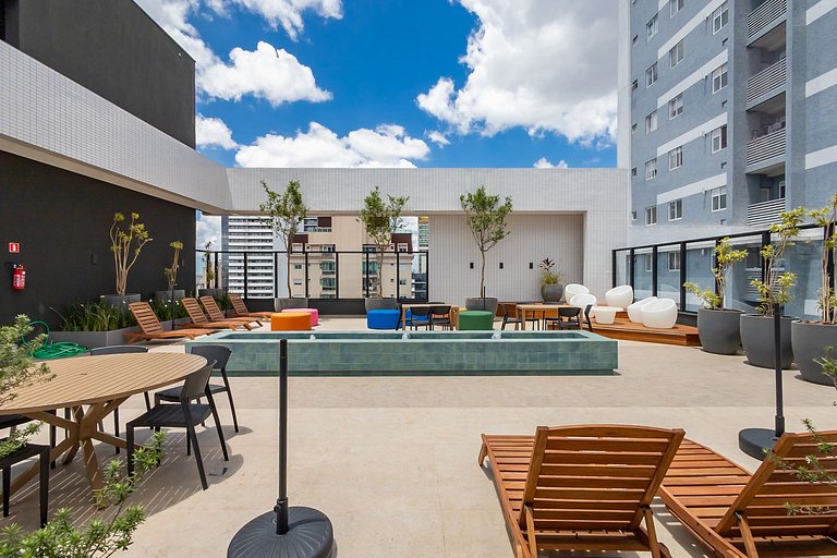 Studio Premium p/ 4 pessoas no All Batel - BAT1816