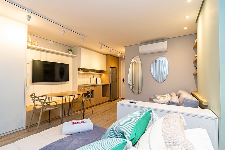 Studio Premium p/ 4 pessoas no All Batel - BAT1316