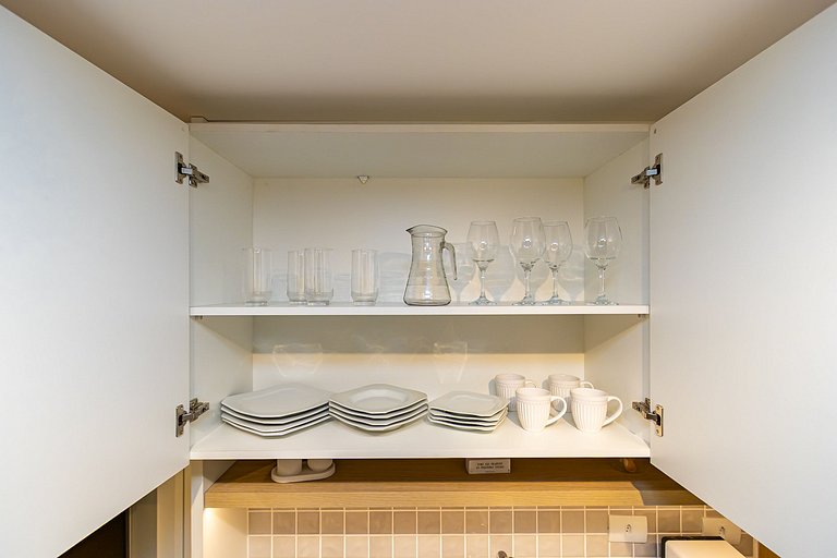 Studio Premium p/ 4 pessoas no All Batel - BAT1316