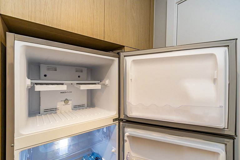 Studio Premium p/ 4 pessoas no All Batel - BAT1316