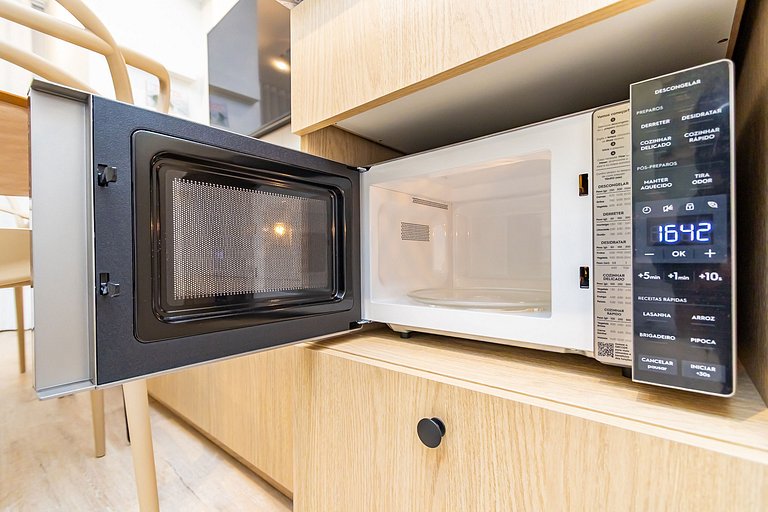 Studio Premium p/ 4 pessoas no All Batel - BAT1316