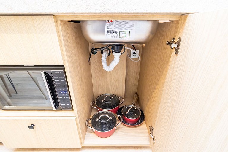 Studio Premium p/ 4 pessoas no All Batel - BAT1316