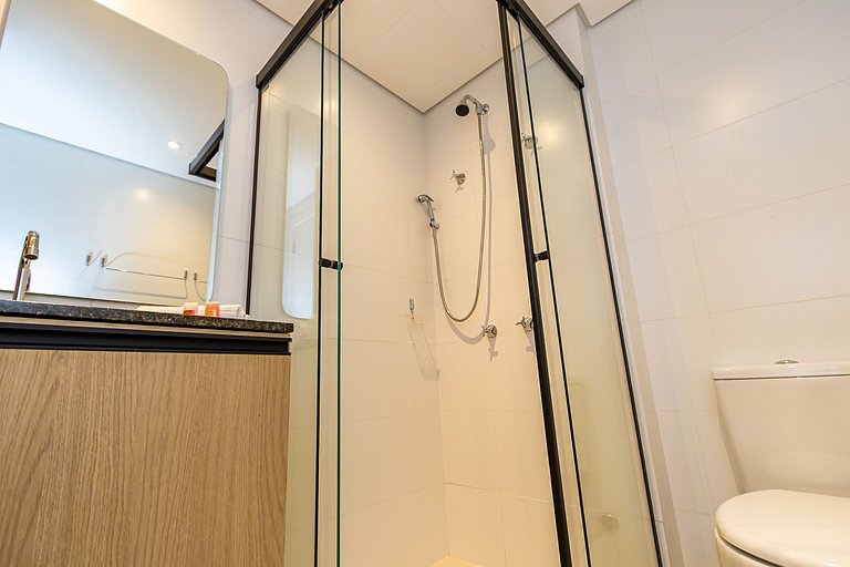 Studio Premium p/ 4 pessoas no All Batel - BAT1316