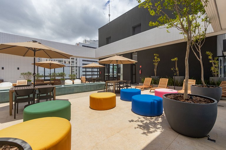 Studio Premium p/ 4 pessoas no All Batel - BAT1316