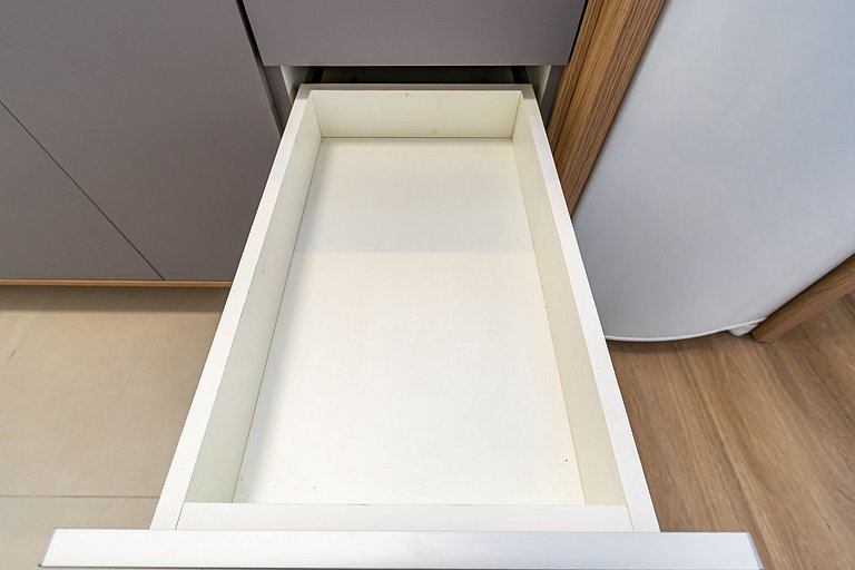 Studio Completo com Garagem no Batel - SOH0303