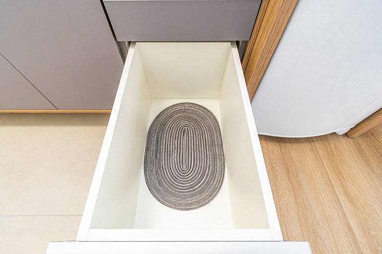 Studio Completo com Garagem no Batel - SOH0303