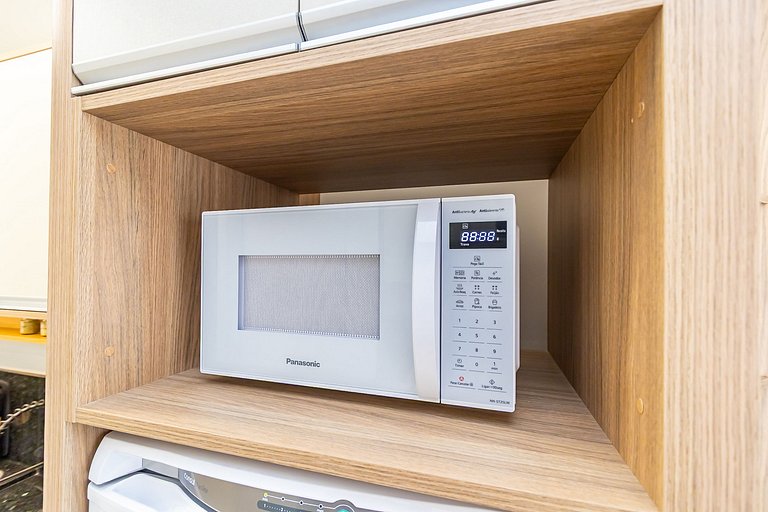 Studio Completo com Garagem no Batel - SOH0303