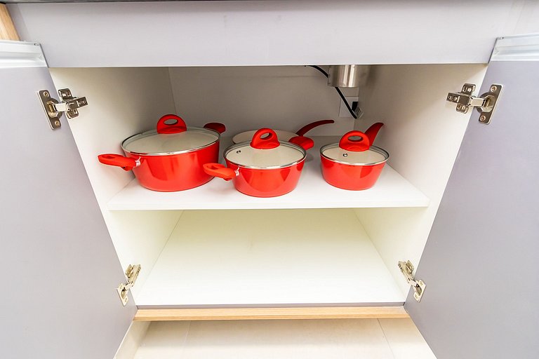 Studio Completo com Garagem no Batel - SOH0303