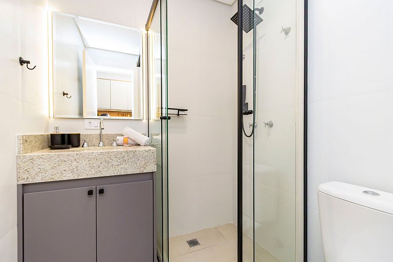 Studio Completo com Garagem no Batel - SOH0303