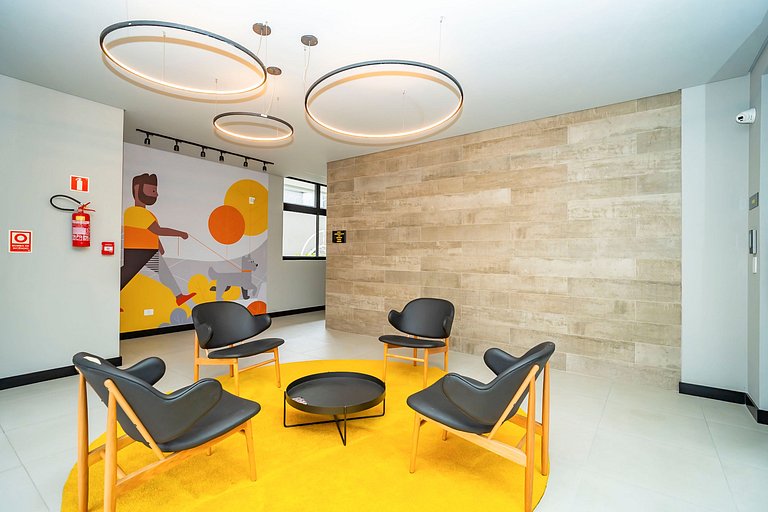 Studio Completo com Garagem no Batel - SOH0303