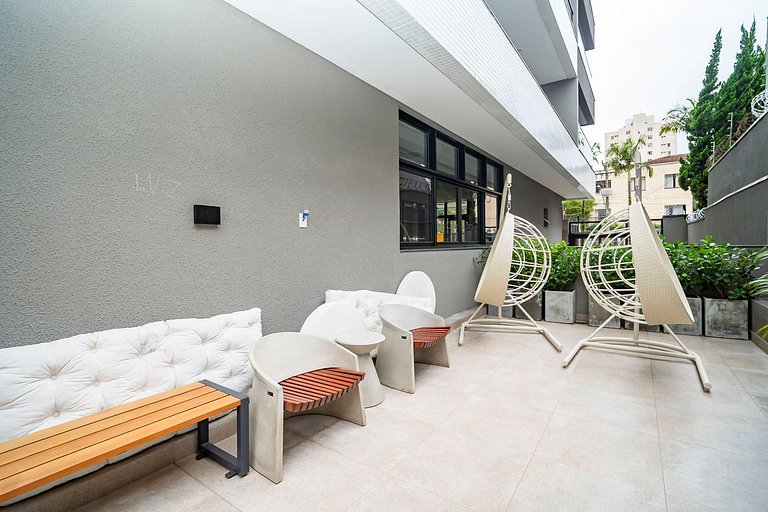 Studio Completo com Garagem no Batel - SOH0303