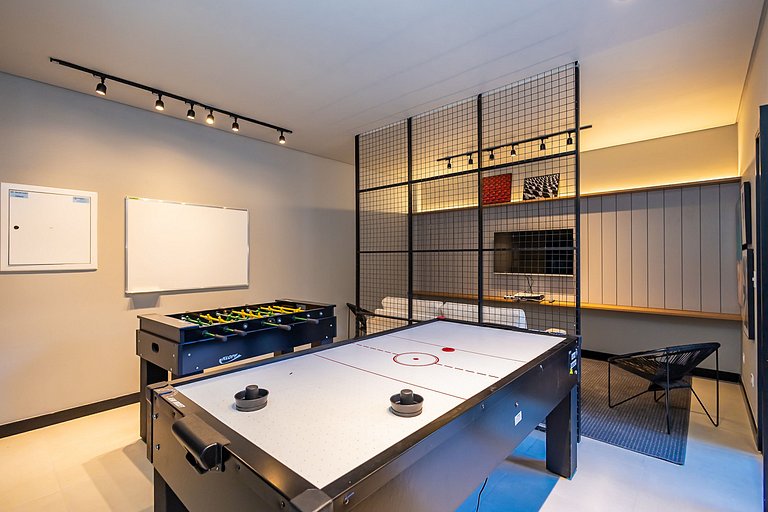 Studio Completo com Garagem no Batel - SOH0303