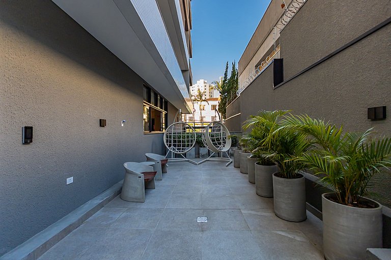 Studio Completo com Garagem no Batel - SOH0303