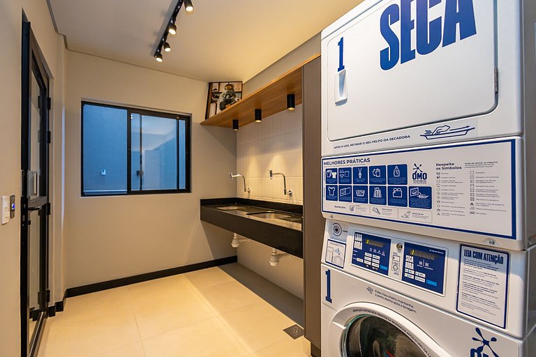 Studio Completo com Garagem no Batel - SOH0303