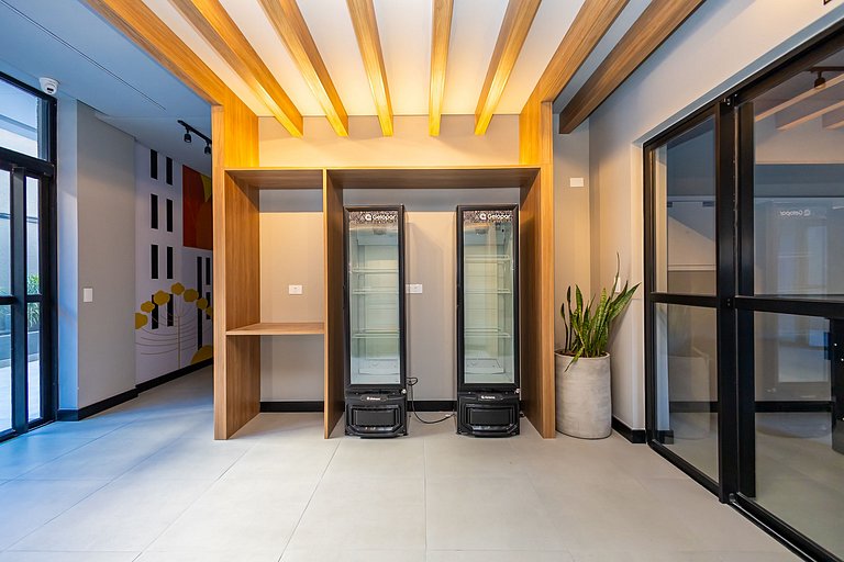 Studio Completo com Garagem no Batel - SOH0303