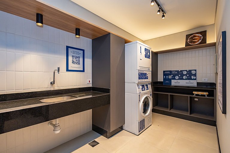 Studio Completo com Garagem no Batel - SOH0303