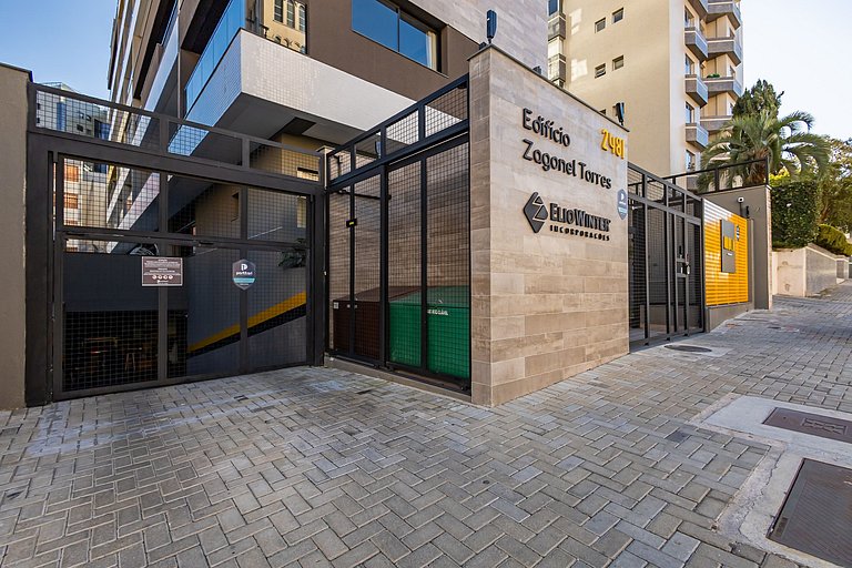 Studio Completo com Garagem no Batel - SOH0303