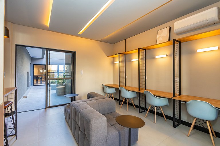 Studio Completo com Garagem no Batel - SOH0303