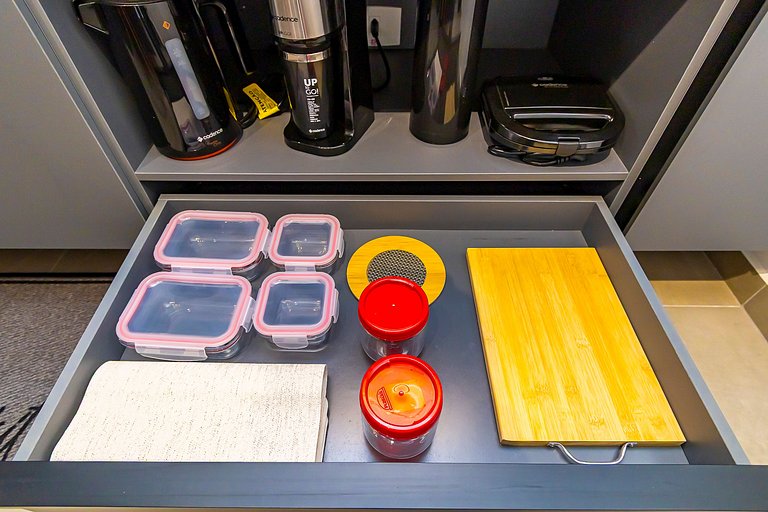 Studio com 2 Camas de Casal e Garagem - EIX0705