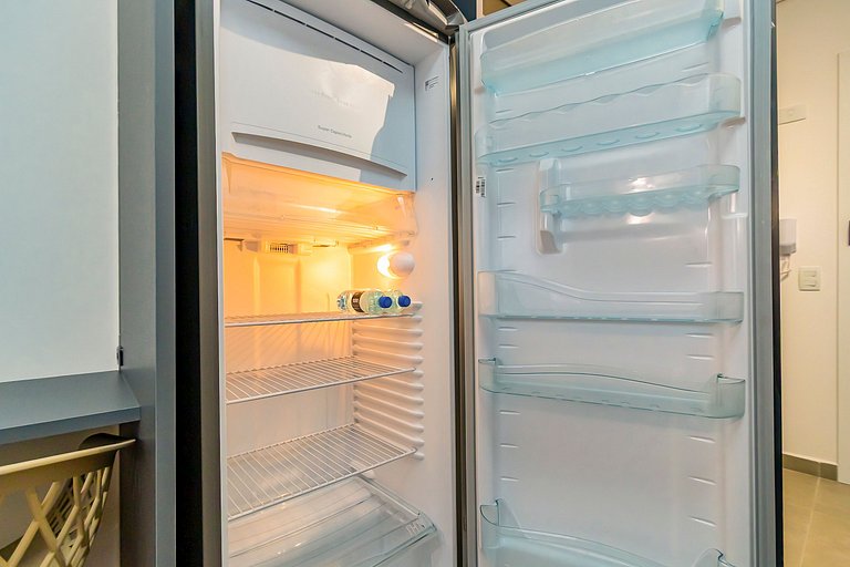 Studio com 2 Camas de Casal e Garagem - EIX0705