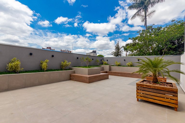 Studio com 2 Camas de Casal e Garagem - EIX0705