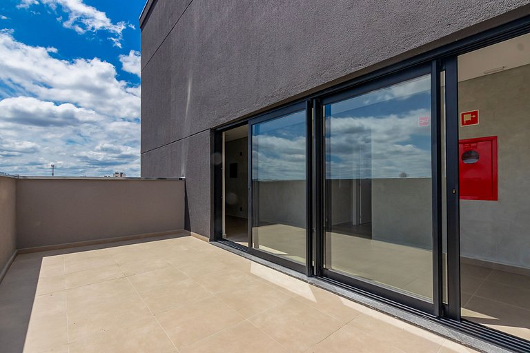 Studio com 2 Camas de Casal e Garagem - EIX0705