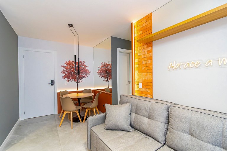 Apto Refinado com 2 quartos e Vaga - SOU0408A