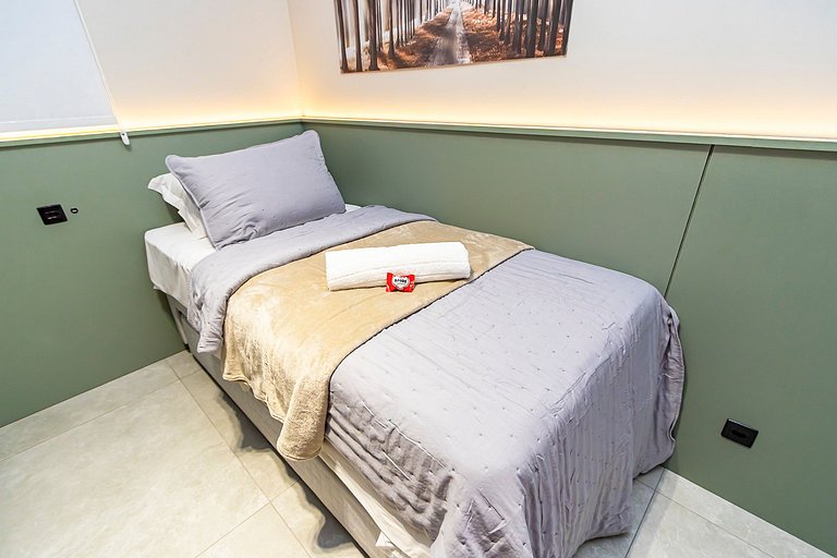 Apto Refinado com 2 quartos e Vaga - SOU0408A