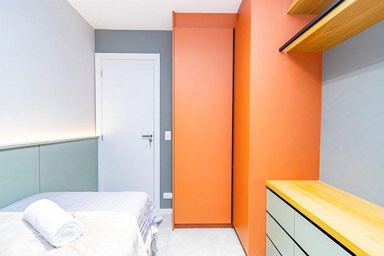 Apto Refinado com 2 quartos e Vaga - SOU0408A