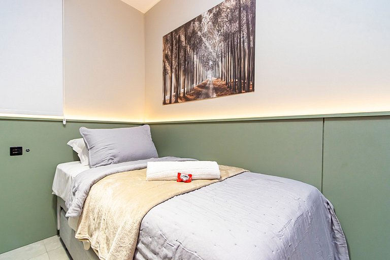 Apto Refinado com 2 quartos e Vaga - SOU0408A