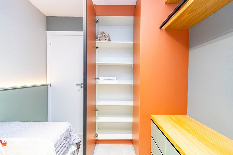 Apto Refinado com 2 quartos e Vaga - SOU0408A