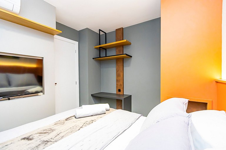 Apto Refinado com 2 quartos e Vaga - SOU0408A