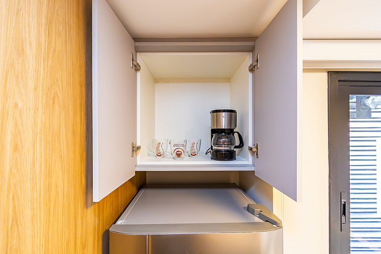 Apto de 2q Perto do Shopping Estação - NLF0602