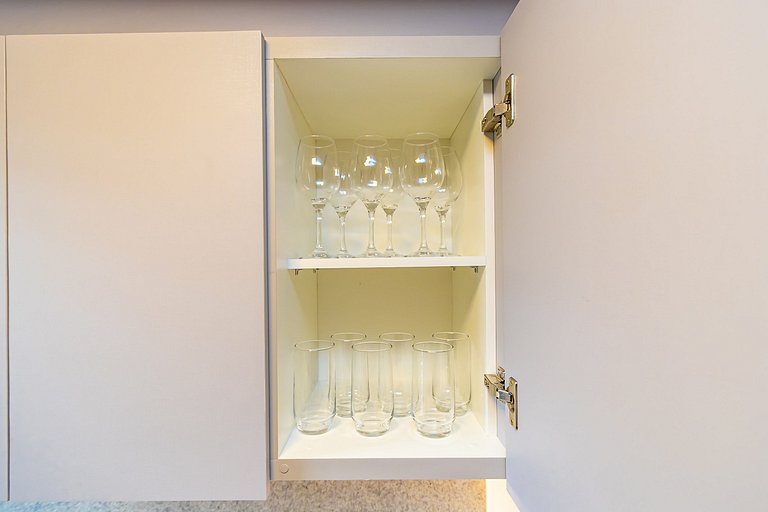 Apto de 2q Perto do Shopping Estação - NLF0602